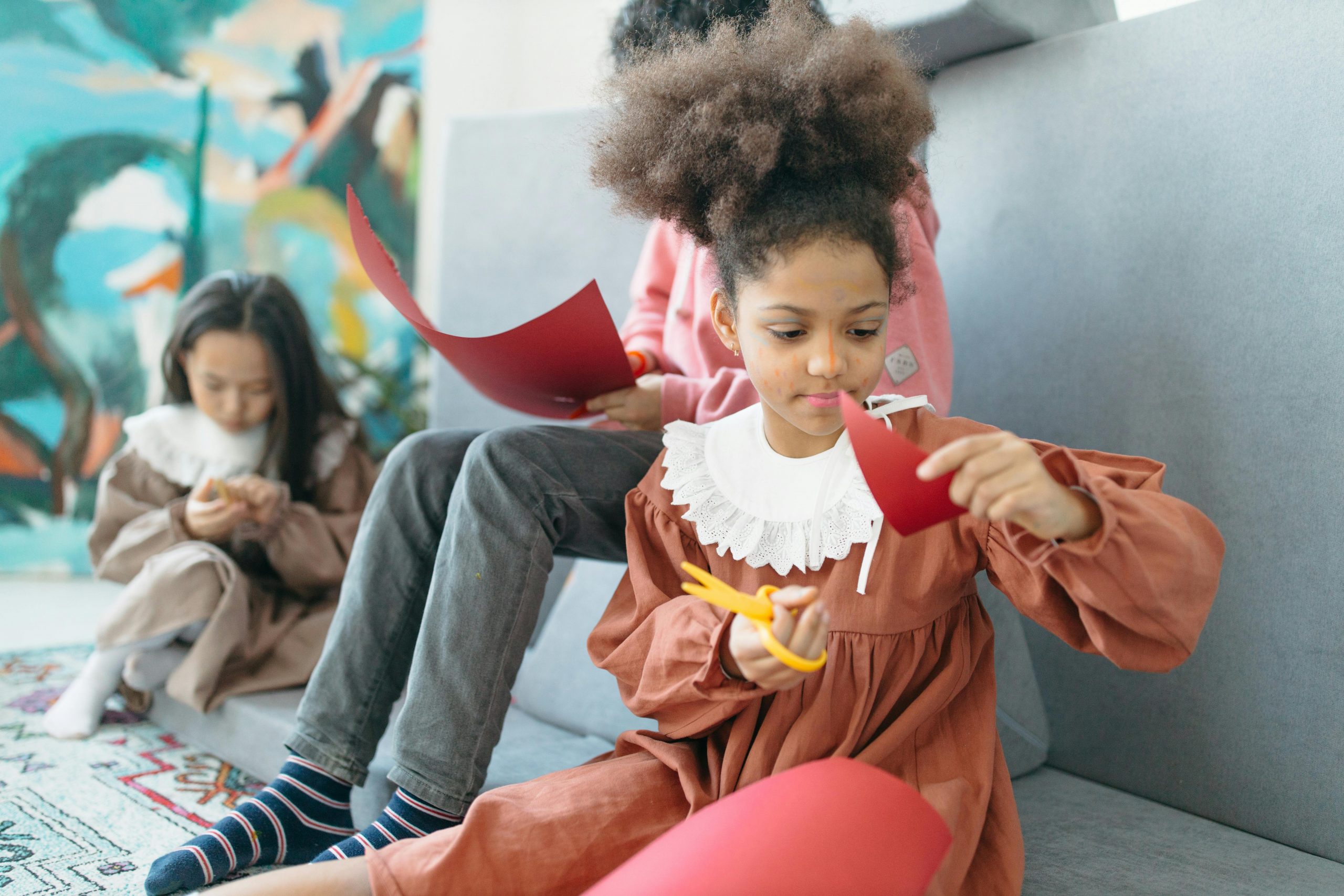 British Curriculum (EYFS) vs Montessori: Dubai Parents Guide